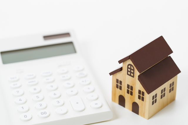 ホームズ 住宅ローンはいくらまで借りられる 年収や完済年齢なども踏まえた借入可能額の考え方を解説 住まいのお役立ち情報
