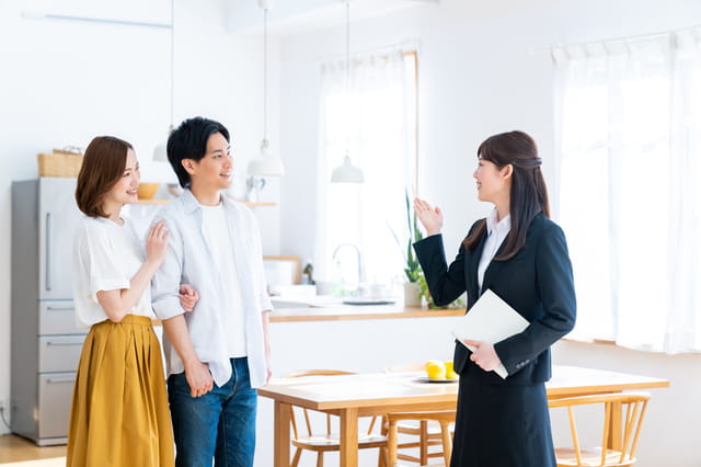 ホームズ 物件を内見する時の持ち物リストとチェックポイント 重要度の高い物は 住まいのお役立ち情報