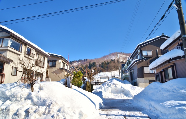 ホームズ 雪国 寒冷地の家づくりで意識すべきポイントと断熱の仕組み 住まいのお役立ち情報
