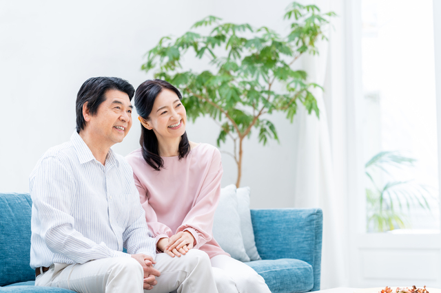 ホームズ 老後は賃貸より持ち家がいい 定年後を見据えた 50代の住まい選びのポイント 住まいのお役立ち情報 ホームズ 老後は賃貸より持ち家がいい 定年後を見据えた 50代の住まい選びのポイント 住まいのお役立ち情報