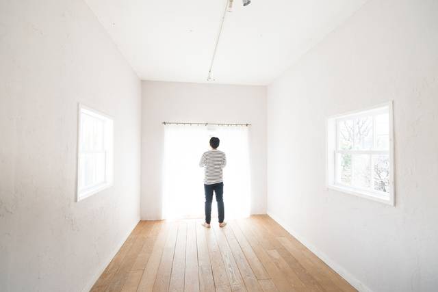 ホームズ 風水を一人暮らしの部屋に取り入れる方法は 家具の配置や運気アップのコツを紹介 住まいのお役立ち情報 ホームズ 風水を一人暮らしの部屋に取り入れる方法は 家具の配置や運気アップのコツを紹介 住まいのお役立ち情報