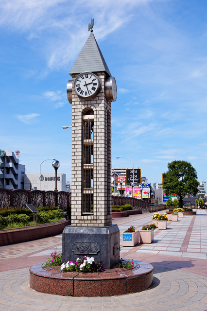 田端駅前のアンティークな時計台