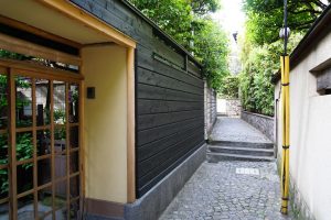 pixta_15440060_M (1)